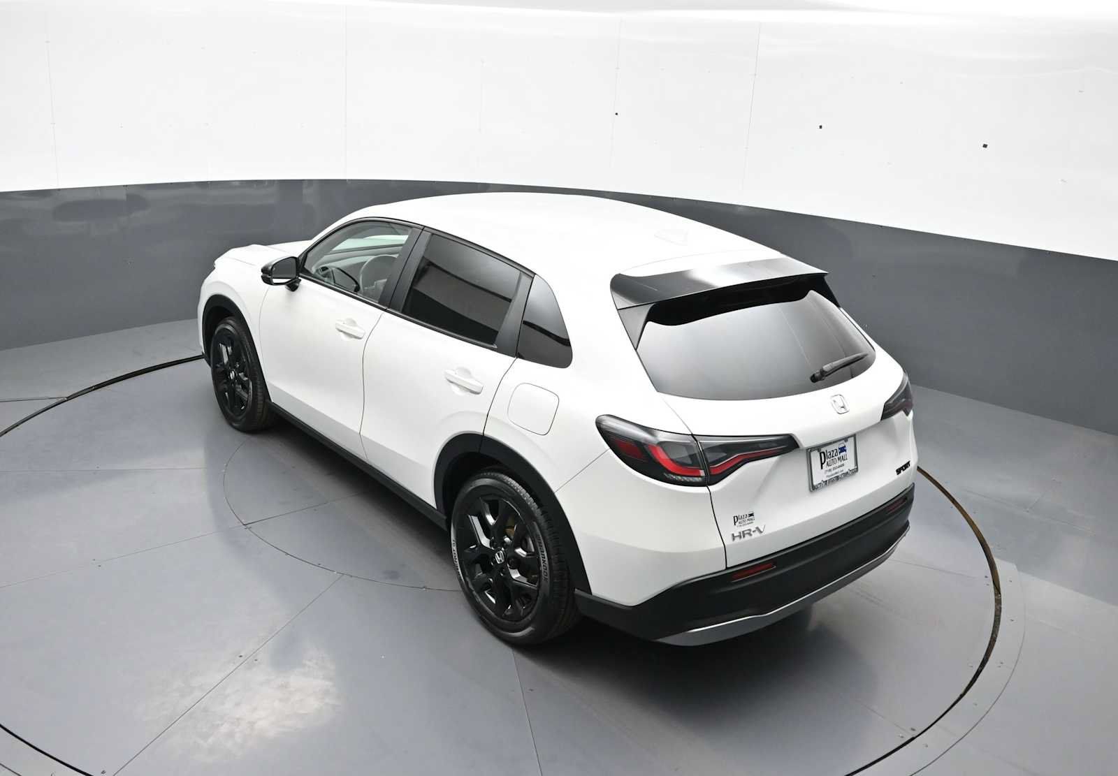Certified 2025 Honda HR-V Sport image 38