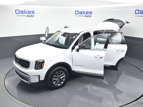 New 2025 Kia Telluride LX FWD image 59