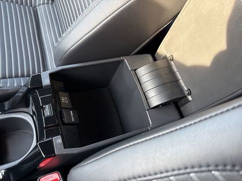 Used 2024 Toyota Corolla Cross XSE w/ Convenience Package image 36