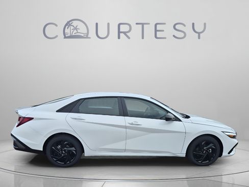 New 2026 Hyundai Elantra SEL Sport FWD image 6