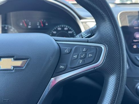 Used 2023 Chevrolet Malibu LS FWD image 23