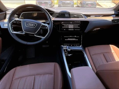 Certified 2024 Audi Q8 e-tron Premium Plus w/ Premium Plus Package AWD/4WD image 17