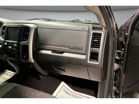 Used 2019 RAM 1500 Big Horn AWD/4WD image 17