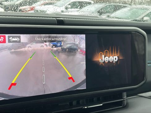 Used 2024 Jeep Wrangler High Altitude image 17