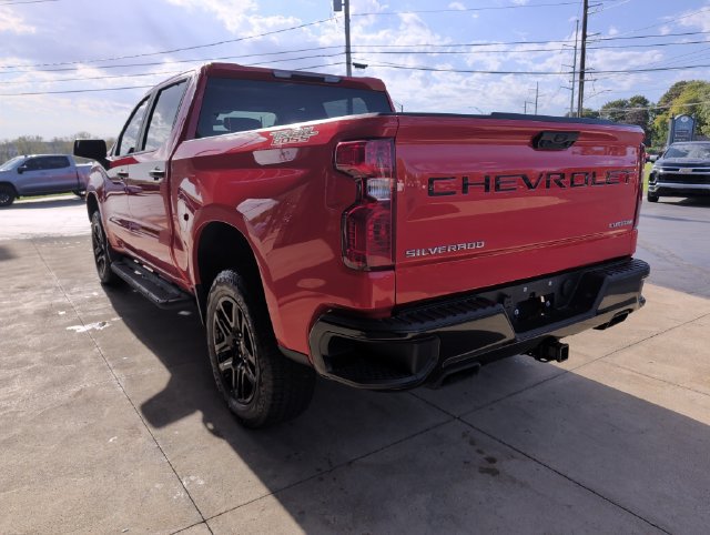 Used 2024 Chevrolet Silverado 1500 Custom Trail Boss w/ LPO, Dark Essentials Package AWD/4WD image 6