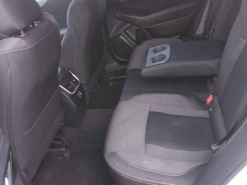 Used 2023 Subaru Outback Premium AWD/4WD image 4