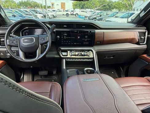 Used 2024 GMC Sierra 2500 Denali Ultimate w/ Max Trailering Package AWD/4WD image 13