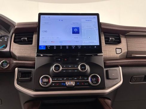 Used 2024 Ford Expedition Max Limited AWD/4WD image 26