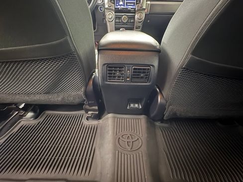 Used 2021 Toyota 4Runner SR5 AWD/4WD image 29
