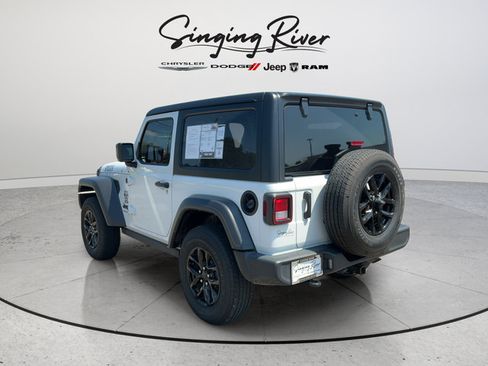 Used 2023 Jeep Wrangler Sport AWD/4WD image 5