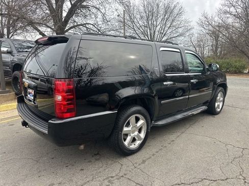 Used 2014 Chevrolet Suburban LTZ image 6