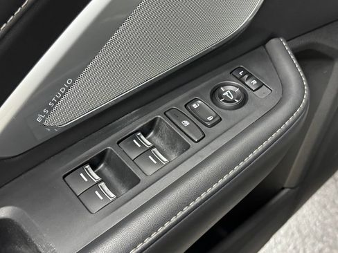 Used 2025 Acura RDX SH-AWD w/ Technology Package image 13
