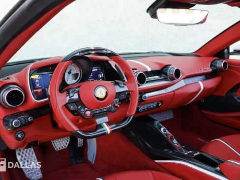 Used 2022 Ferrari 812 GTS RWD image 24