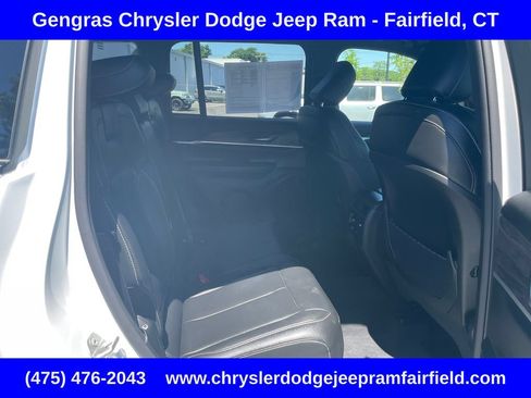 Used 2024 Jeep Grand Cherokee Limited w/ Black Appearance Package AWD/4WD image 20