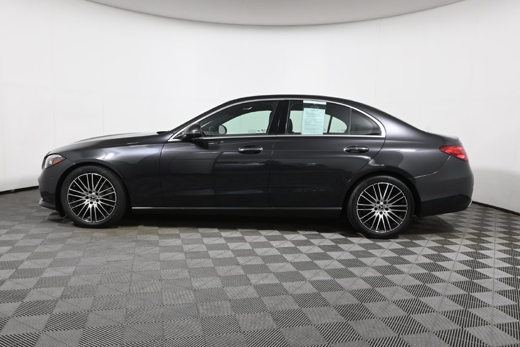 Used 2023 Mercedes-Benz C 300 4MATIC Sedan image 2