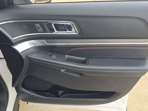 Used 2018 Ford Explorer Sport w/ Equipment Group 401A image 30