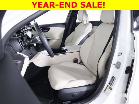 Used 2025 Mercedes-Benz C 300 4MATIC Sedan image 29