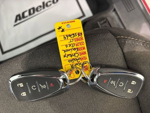 Used 2020 Chevrolet Equinox LT image 27