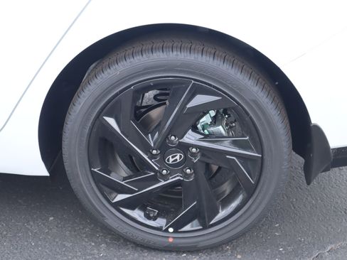 New 2026 Hyundai Elantra SEL Sport Premium FWD image 19