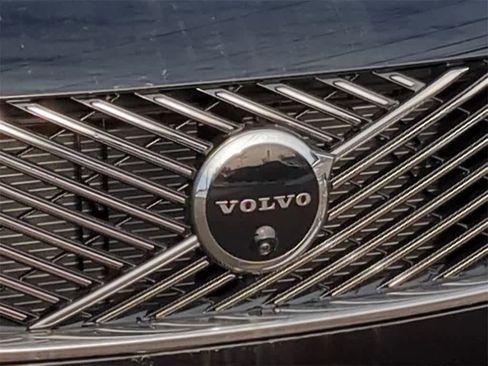 New 2026 Volvo XC90 B6 Plus w/ Protection Package Premier image 11