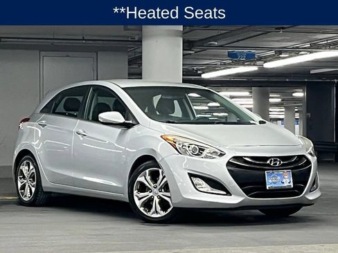 Used 2015 Hyundai Elantra GT w/ Option Group 02 FWD image 3