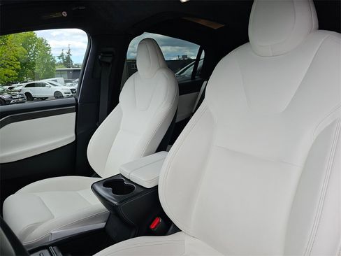 Used 2020 Tesla Model X Performance image 25