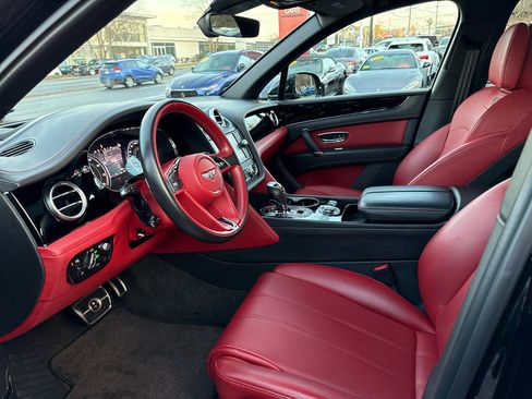 Used 2019 Bentley Bentayga image 28