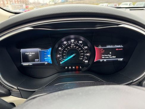Used 2020 Ford Fusion SEL image 21