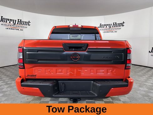 Used 2025 Nissan Frontier PRO-4X w/ Pro Convenience Package image 6