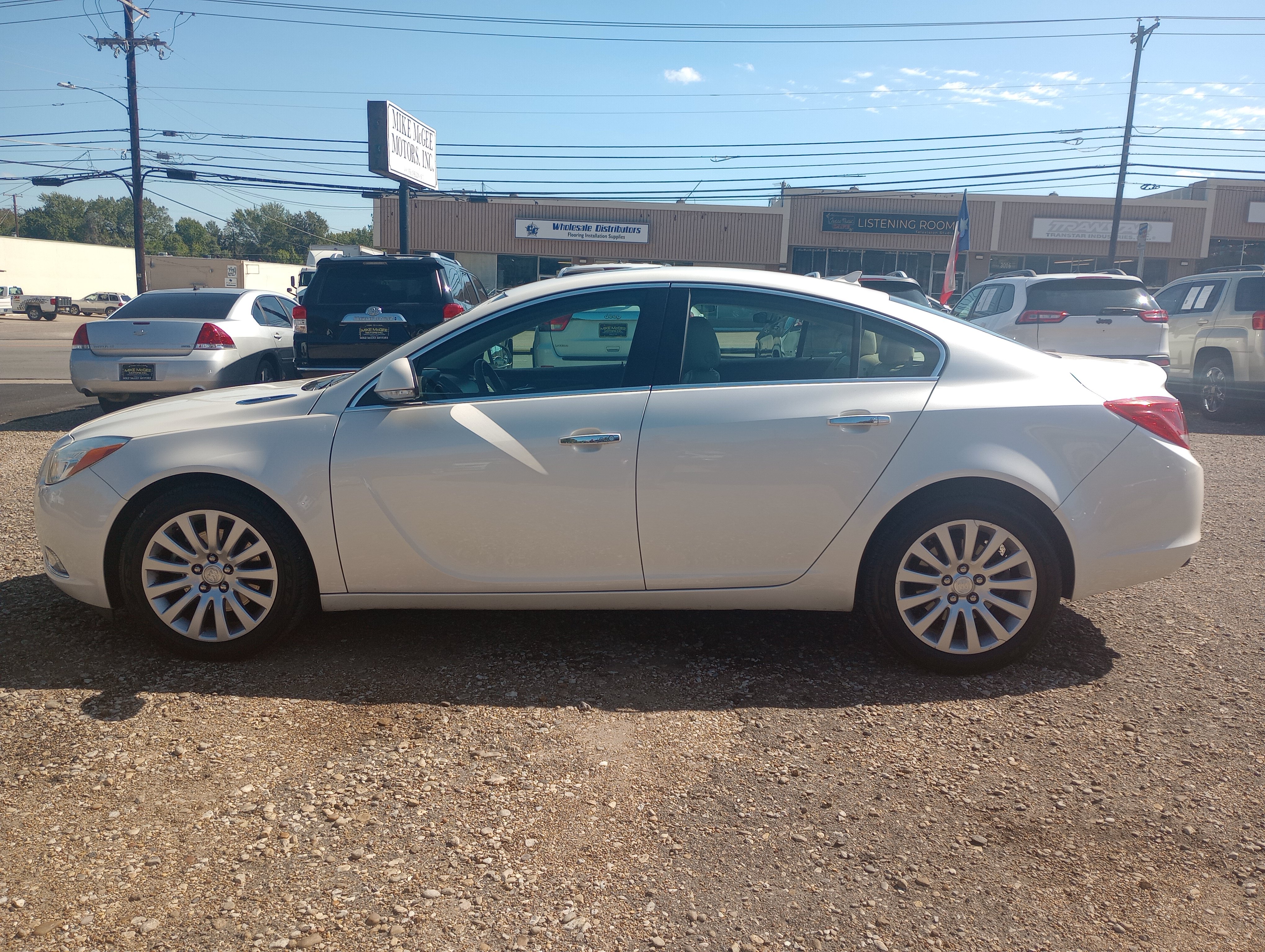Used 2013 Buick Regal Premium FWD image 4