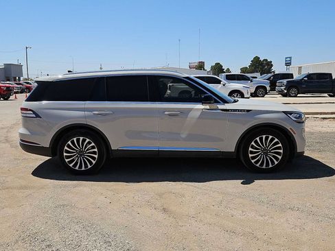 Used 2023 Lincoln Aviator Reserve w/ Elements Package Plus RWD image 9