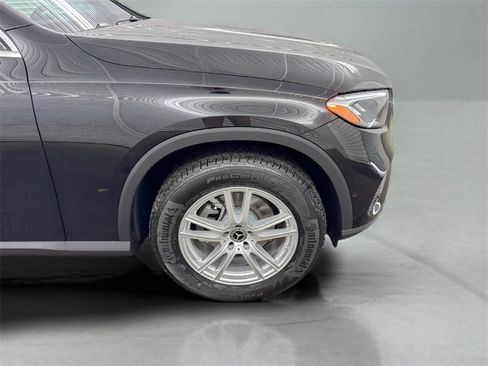 Used 2025 Mercedes-Benz GLC 300 image 3