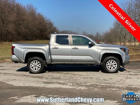 Used 2024 Toyota Tacoma SR5 image 8