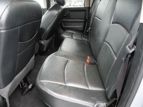 Used 2017 RAM 1500 Express w/ Express Value Package image 21