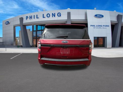 Used 2019 Ford Expedition Limited w/ Equipment Group 303A AWD/4WD image 4