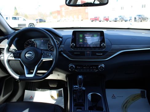 Used 2019 Nissan Altima 2.5 Platinum image 15