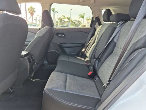 Used 2023 Nissan Rogue SV AWD/4WD image 25