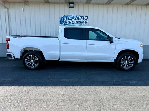Used 2024 Chevrolet Silverado 1500 RST AWD/4WD image 3