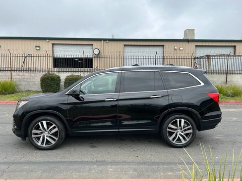 Used 2016 Honda Pilot Touring image 2