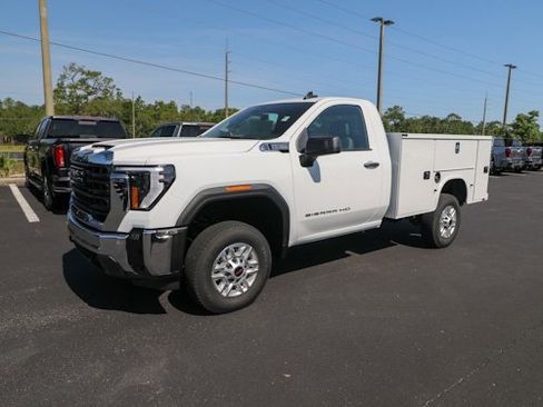 New 2025 GMC Sierra 2500 Pro w/ Convenience Package image 4