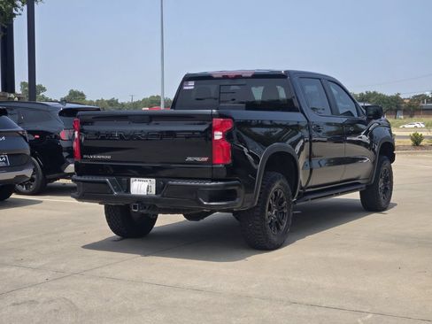 Used 2024 Chevrolet Silverado 1500 ZR2 w/ Technology Package AWD/4WD image 4