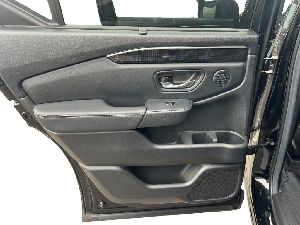 Used 2025 Honda Pilot Elite image 22