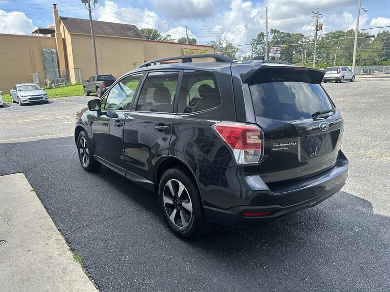 Used 2017 Subaru Forester 2.5i Premium w/ All-Weather Package AWD/4WD image 6