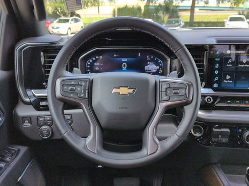 Certified 2025 Chevrolet Silverado 1500 High Country AWD/4WD image 12