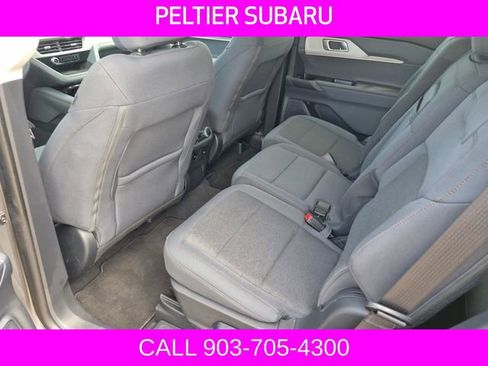 Used 2025 Ford Explorer Active RWD image 25