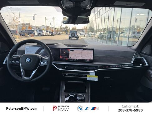 New 2026 BMW X5 xDrive50e image 2
