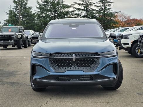 New 2026 Lincoln Nautilus Premier w/ Equipment Group 102A image 3