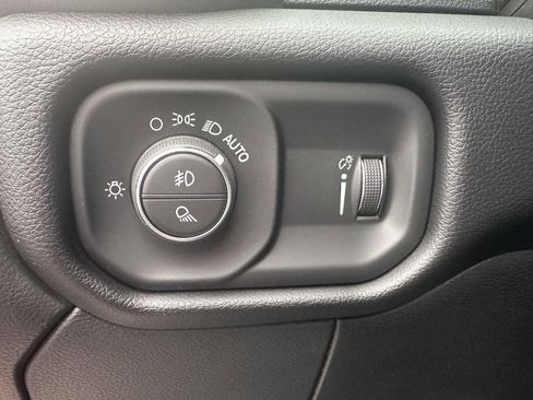 Used 2024 RAM 2500 Big Horn w/ Bed Utility Group image 16