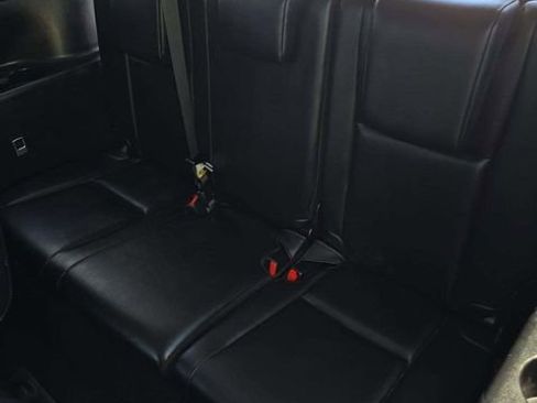 Used 2019 Toyota Highlander XLE AWD/4WD image 13