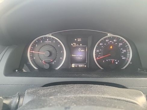 Used 2015 Toyota Camry SE image 11